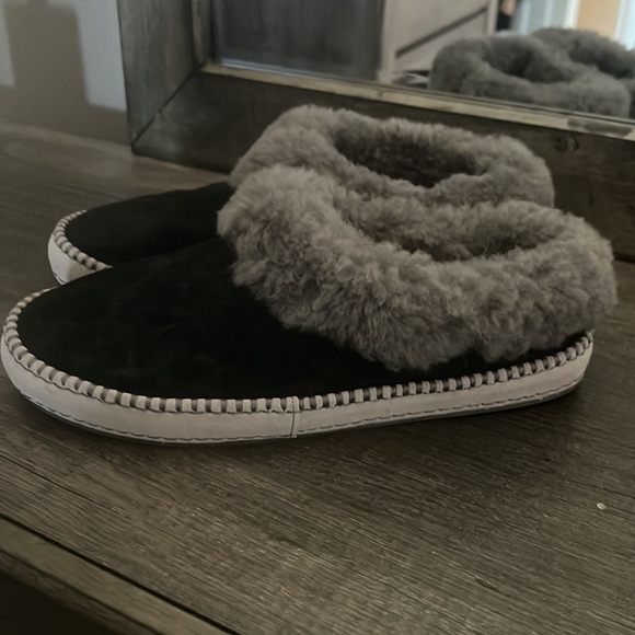 UGGS ♥️ - Picture 2 of 5